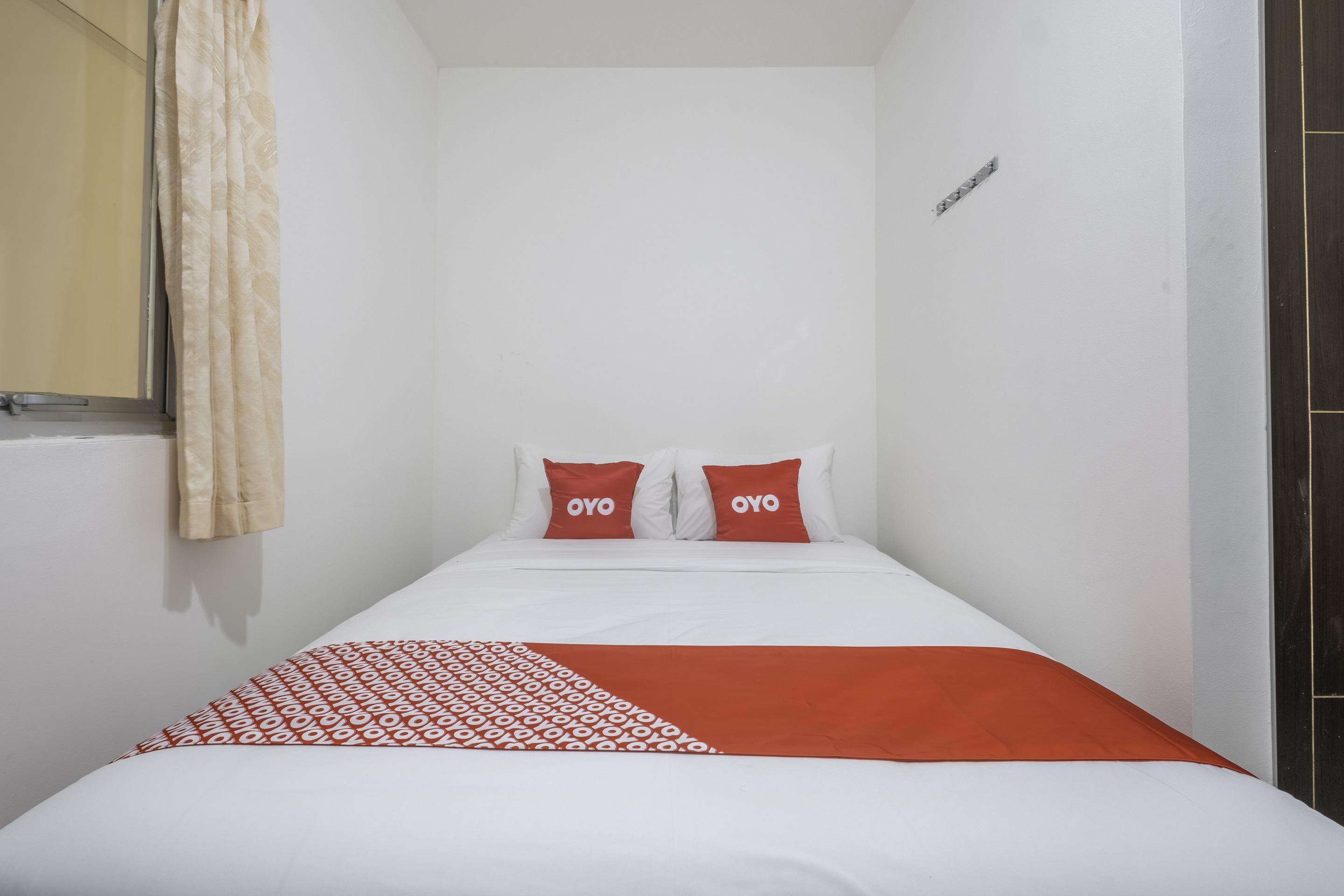 Super Oyo 1568 Stasiun Ka Cirebon Guest House מראה חיצוני תמונה