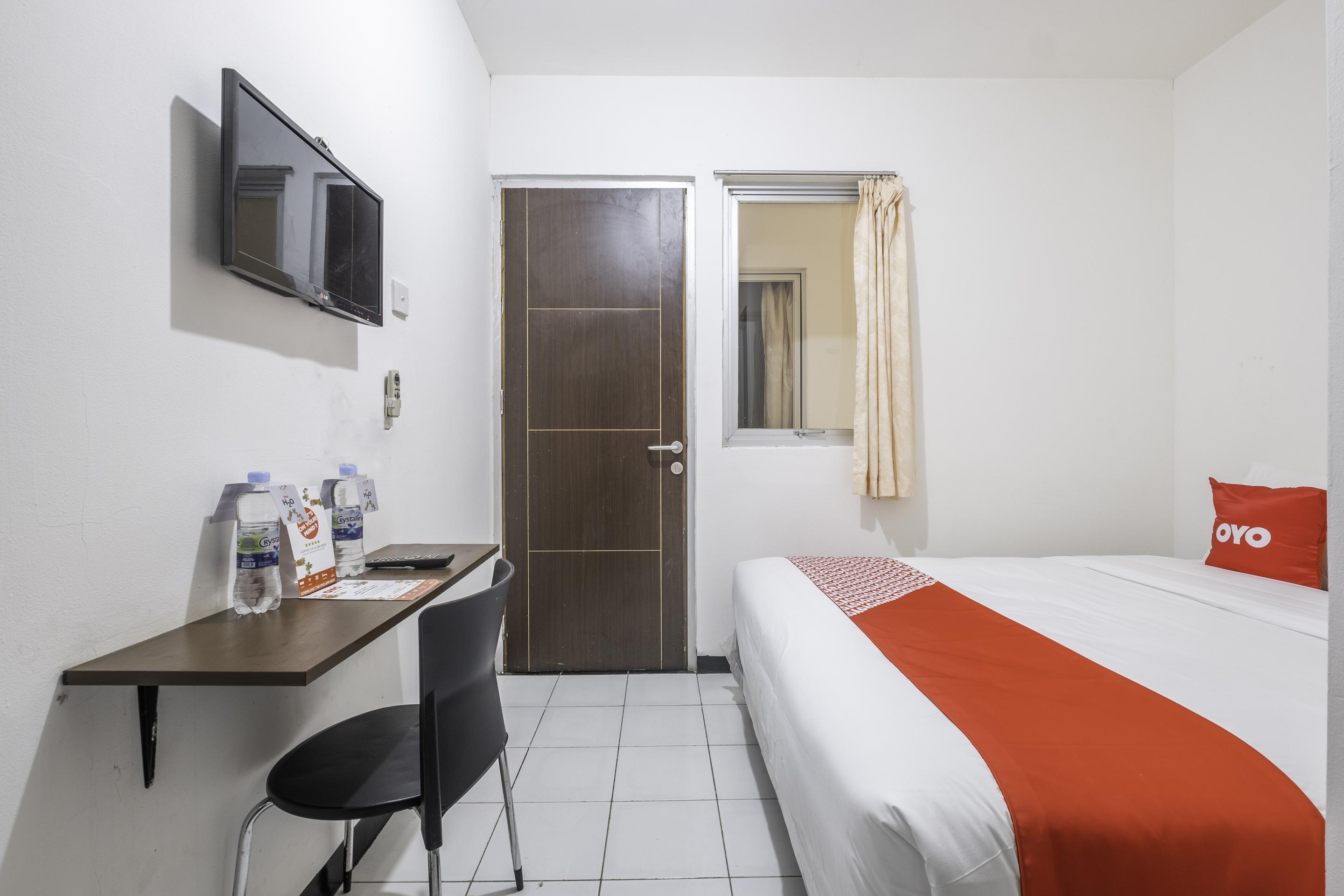 Super Oyo 1568 Stasiun Ka Cirebon Guest House מראה חיצוני תמונה
