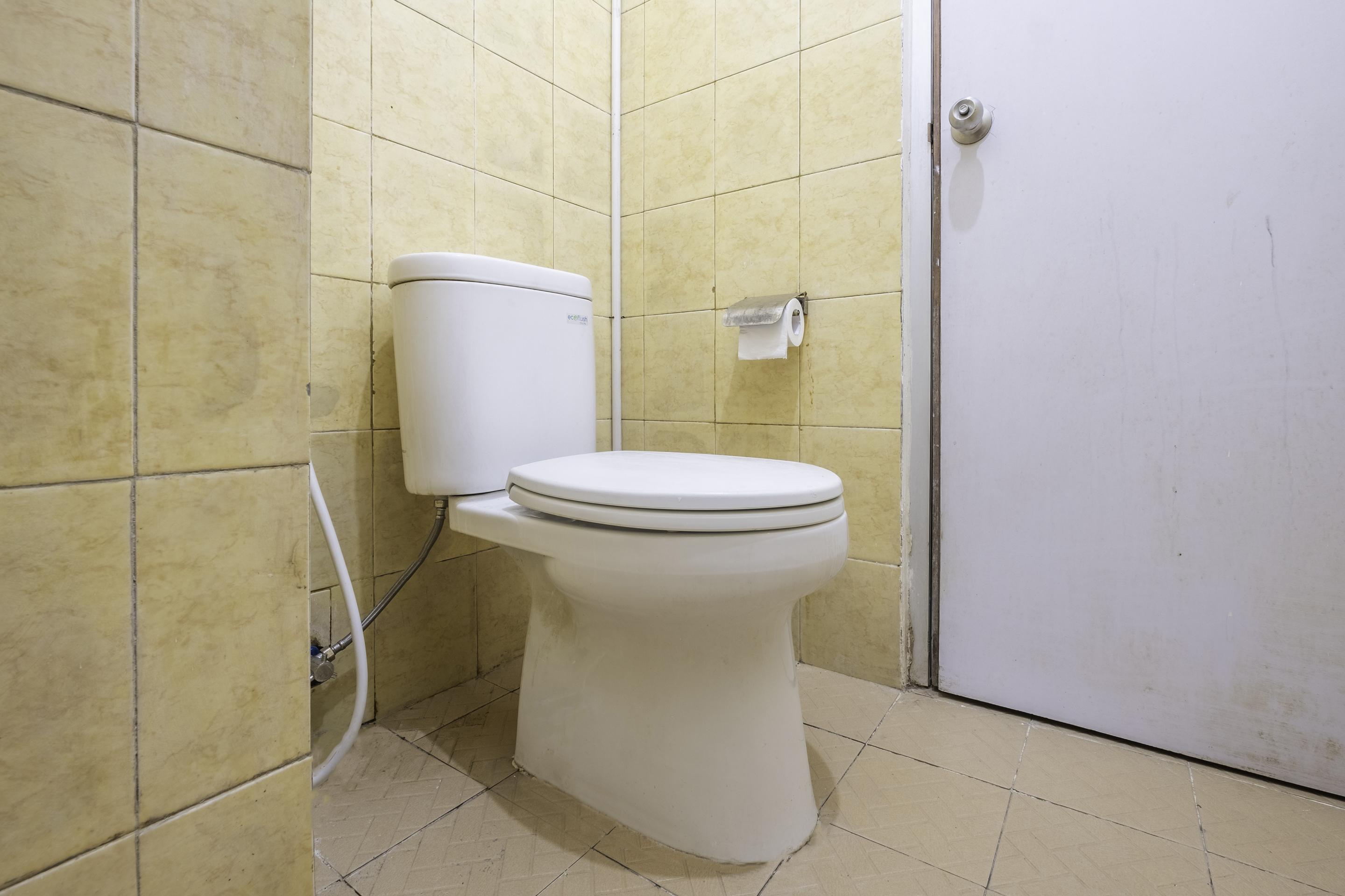 Super Oyo 1568 Stasiun Ka Cirebon Guest House מראה חיצוני תמונה