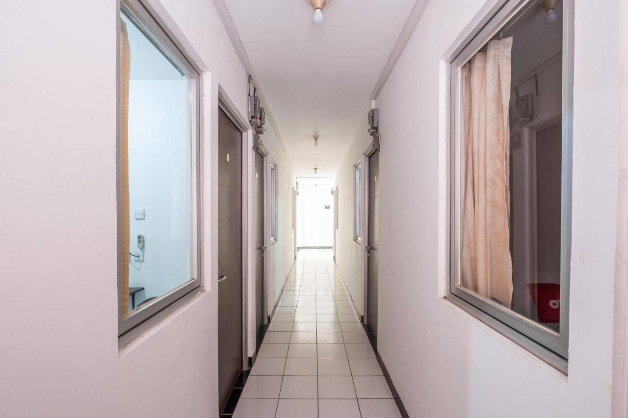 Super Oyo 1568 Stasiun Ka Cirebon Guest House מראה חיצוני תמונה