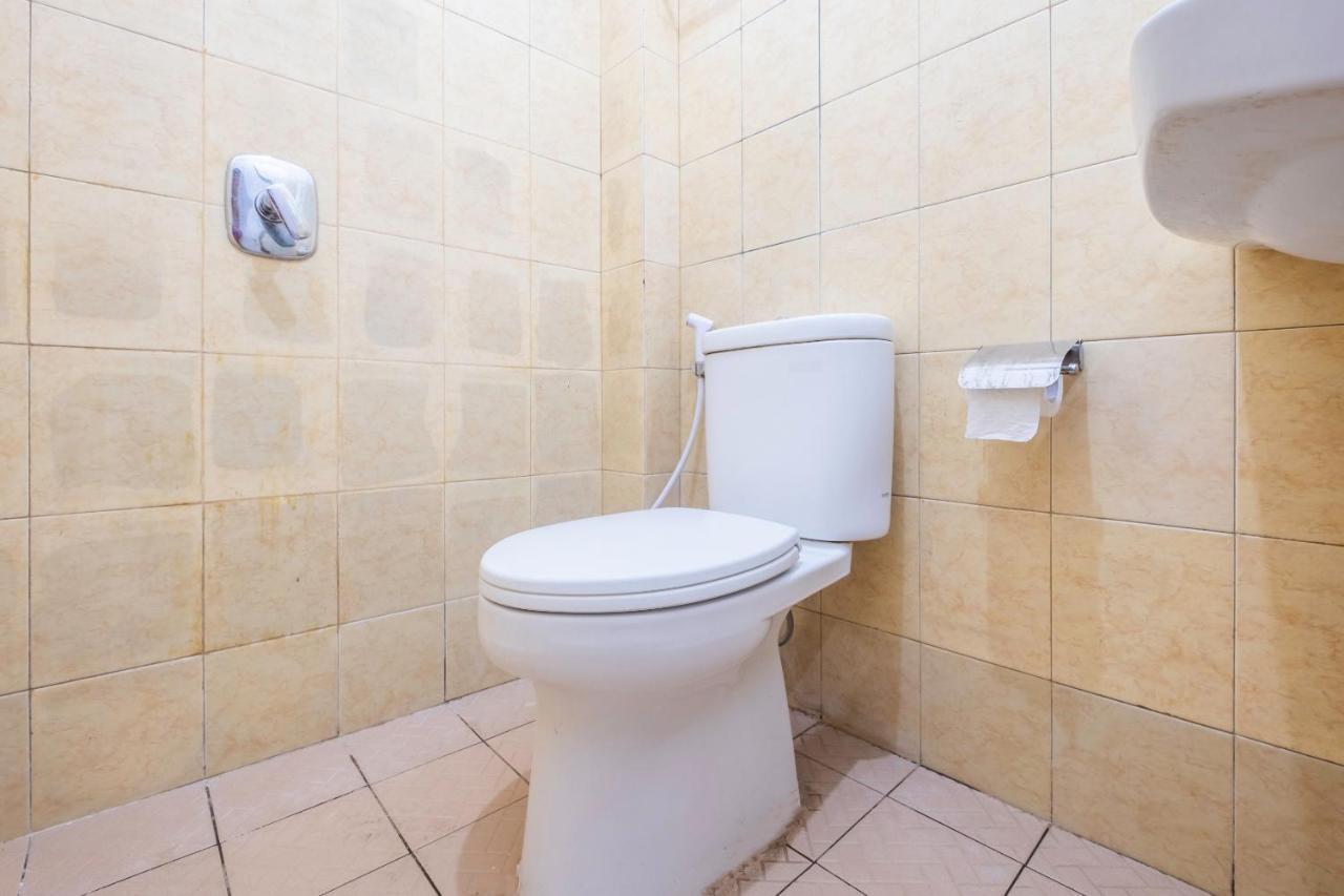 Super Oyo 1568 Stasiun Ka Cirebon Guest House מראה חיצוני תמונה